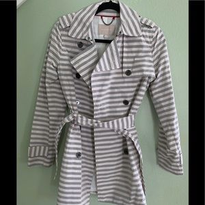 Never worn Banana Republic Short Trench coat sz XS